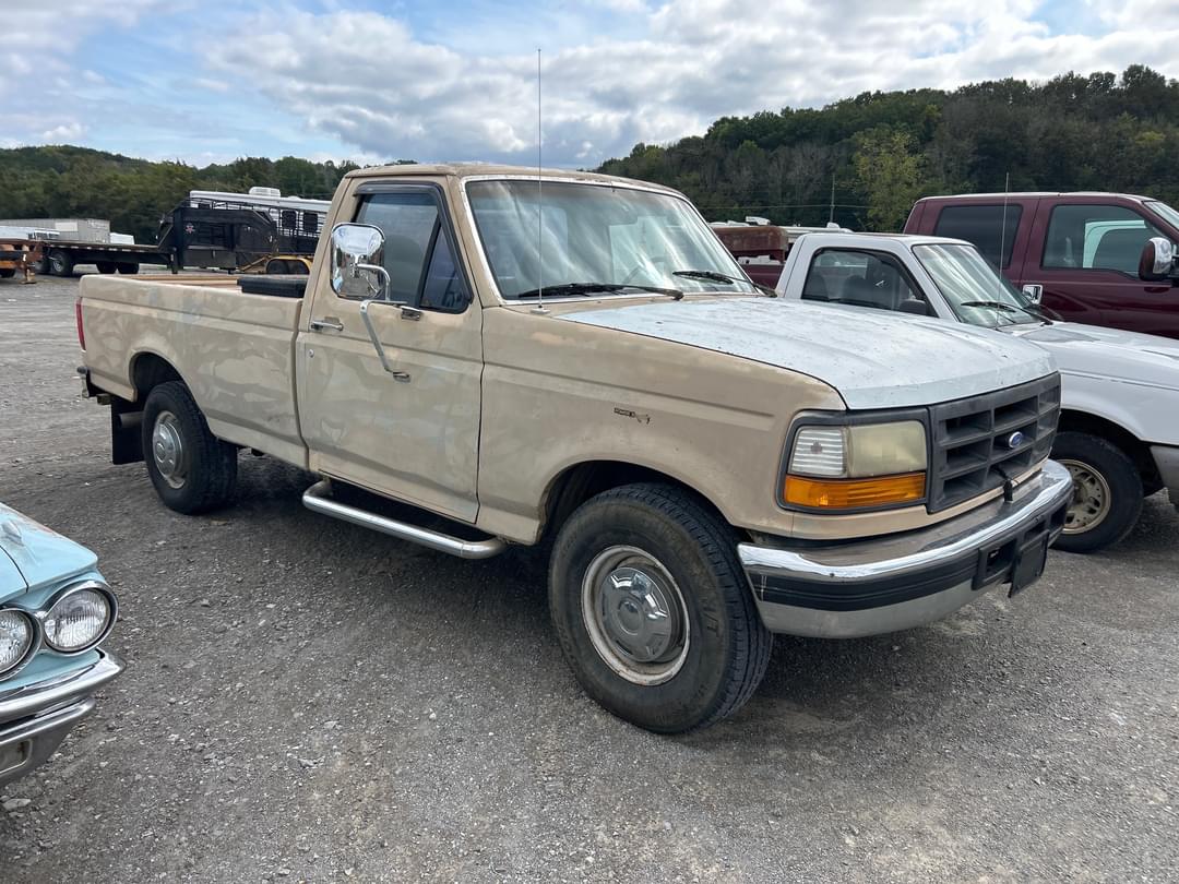 Image of Ford F-250 Primary image