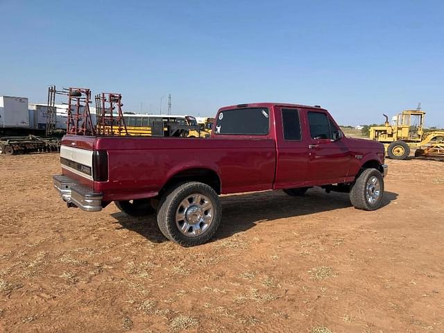 Image of Ford F-250 equipment image 2