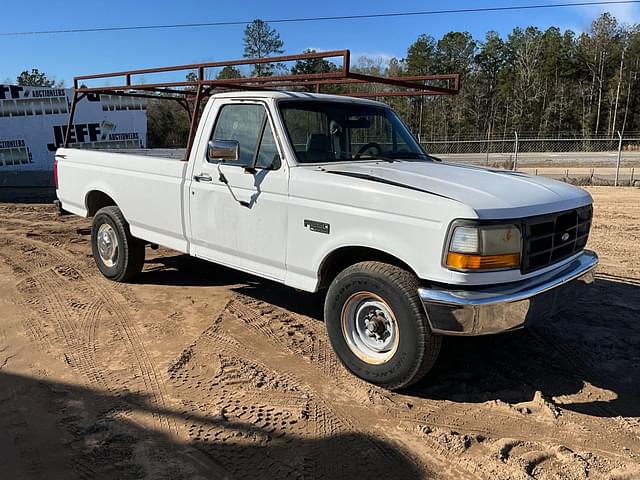 Image of Ford F-250 equipment image 2