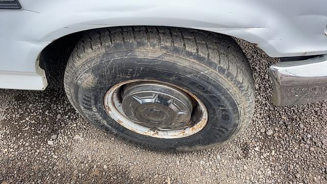 Image of Ford F-250 equipment image 3
