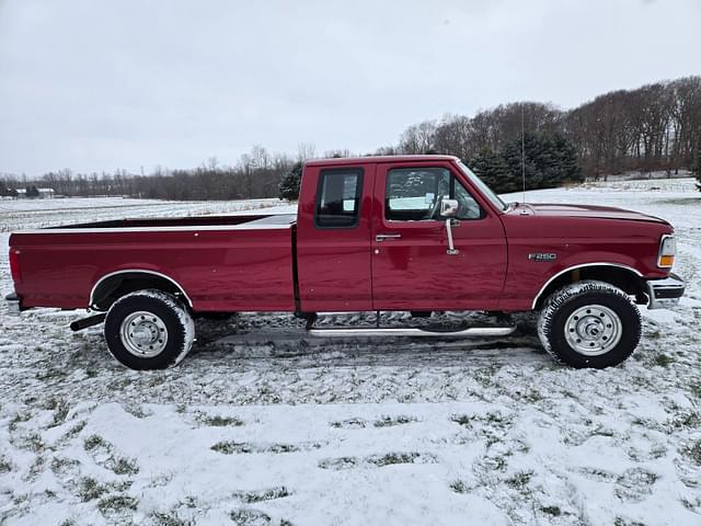 Image of Ford F-250 equipment image 3