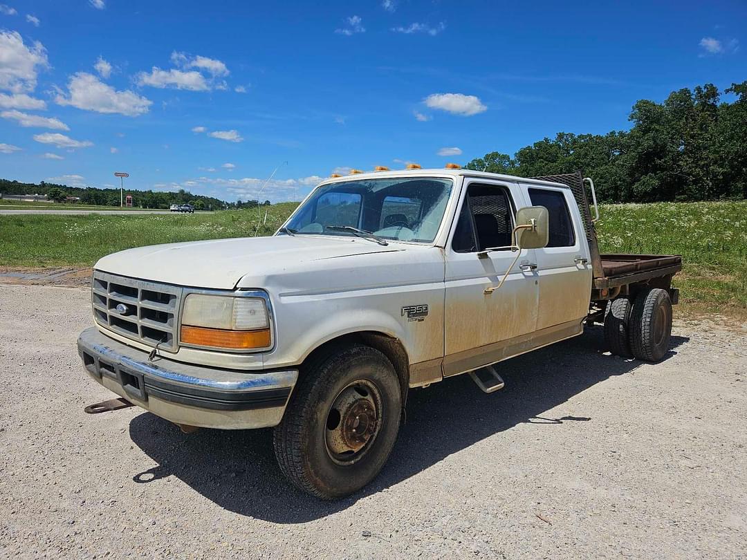 Image of Ford F-350 Primary image