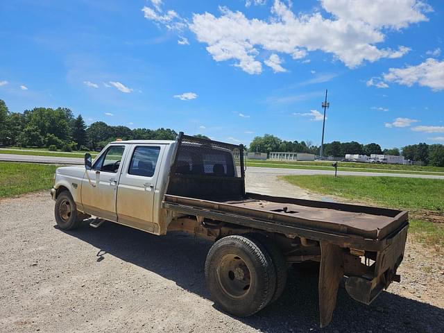 Image of Ford F-350 equipment image 4