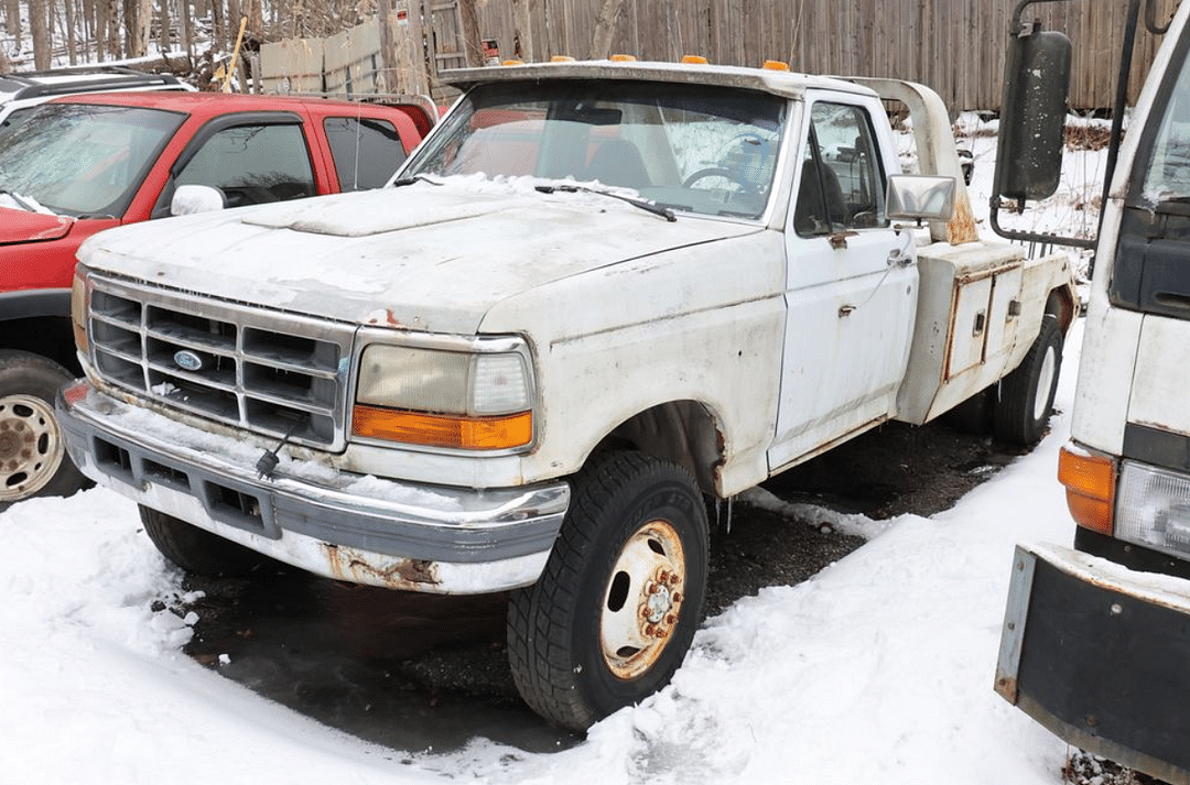 Image of Ford F-350 Primary image