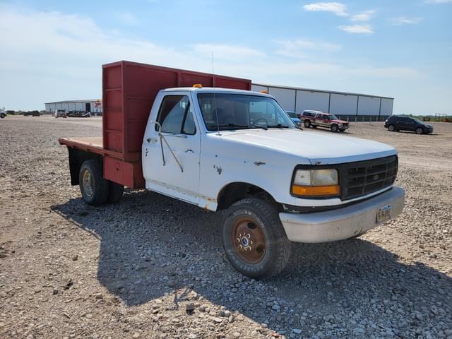 Image of Ford F-350 equipment image 1