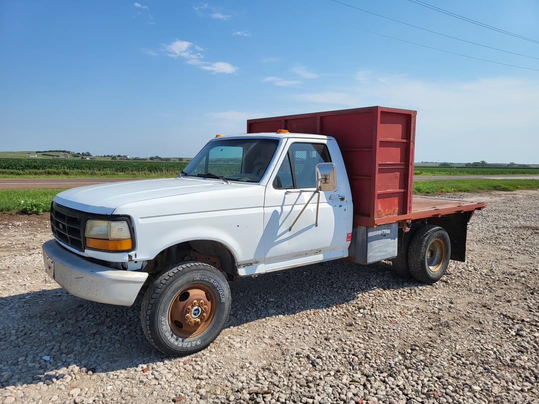 Image of Ford F-350 Primary image