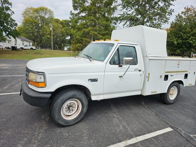 Image of Ford F-350 equipment image 2