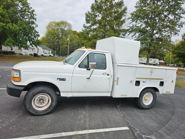 Image of Ford F-350 equipment image 3