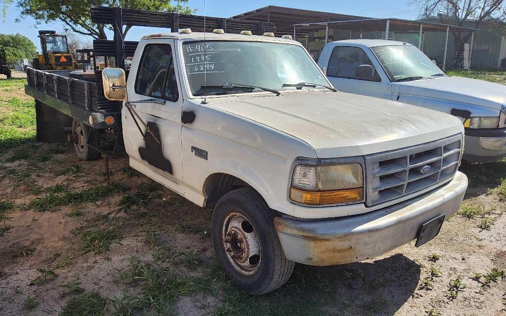 Image of Ford F-350 Primary image