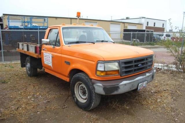 Image of Ford F-350 equipment image 1