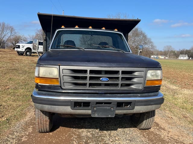 Image of Ford F-450 equipment image 2