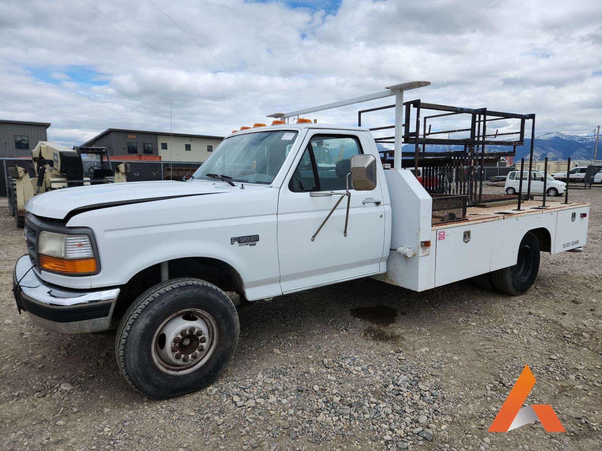 1995 Ford F-450 Equipment Image0