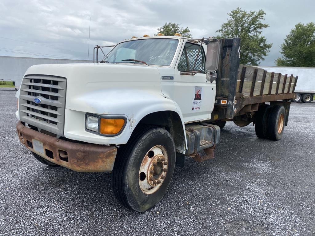 Image of Ford F-700 Primary image