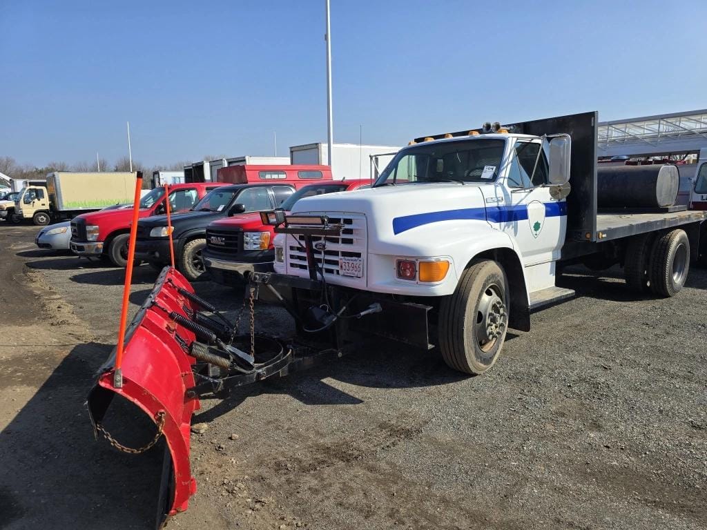 1995 Ford F-800 Equipment Image0