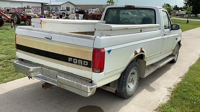 Image of Ford F-150 equipment image 2