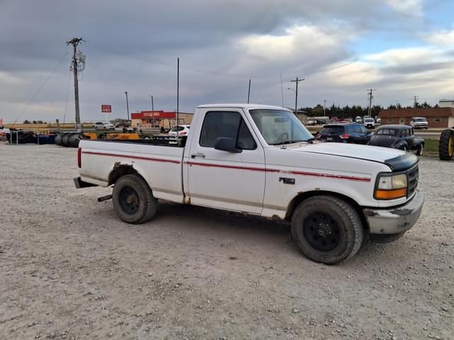 Image of Ford F-150 equipment image 1