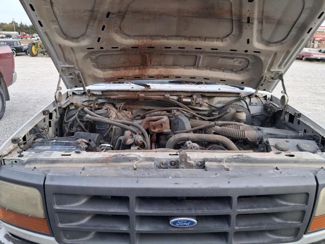 Image of Ford F-150 equipment image 4