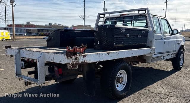 Image of Ford F-250 equipment image 4