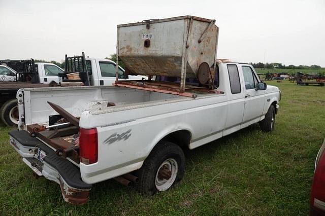 Image of Ford F-250 equipment image 4