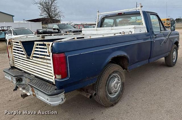 Image of Ford F-250 equipment image 4