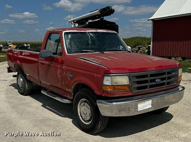 Image of Ford F-250 equipment image 2