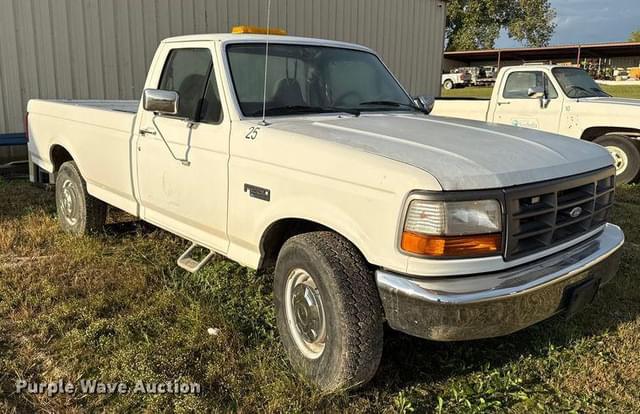 Image of Ford F-250 equipment image 2