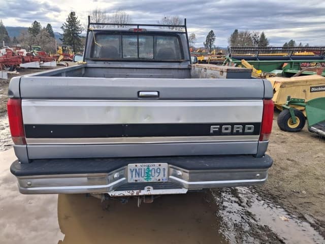 Image of Ford F-250 equipment image 4