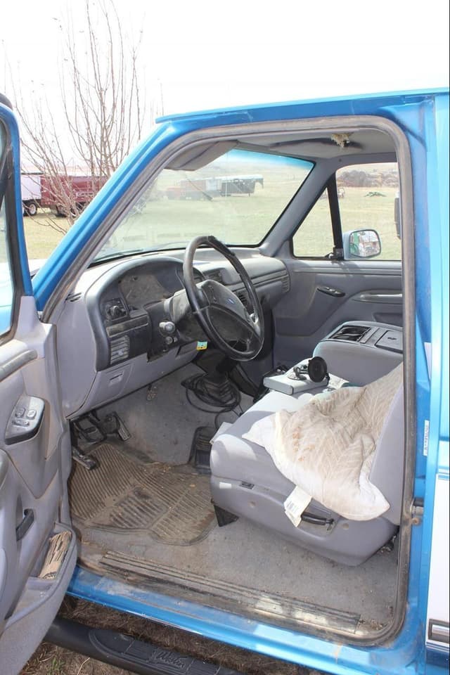 Image of Ford F-250 equipment image 3