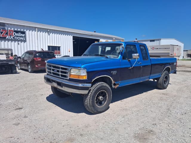 Image of Ford F-250 equipment image 1