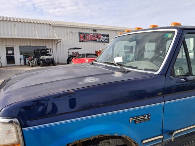 Image of Ford F-250 equipment image 4