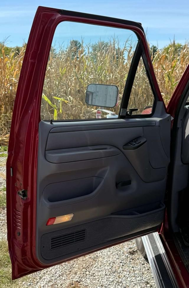 Image of Ford F-250 equipment image 4