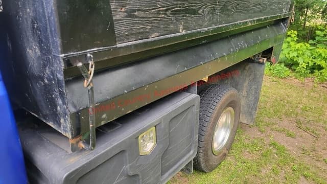 Image of Ford F-350 equipment image 3