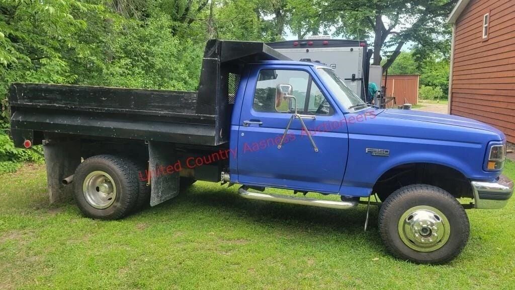 1995 Ford F-350 Equipment Image0