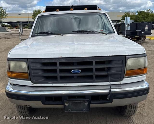 Image of Ford F-350 equipment image 1