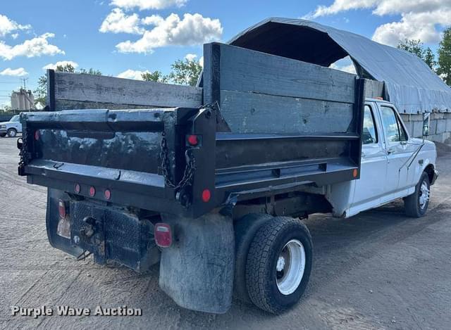 Image of Ford F-550 equipment image 4