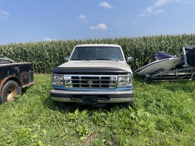 Image of Ford F-350 equipment image 1