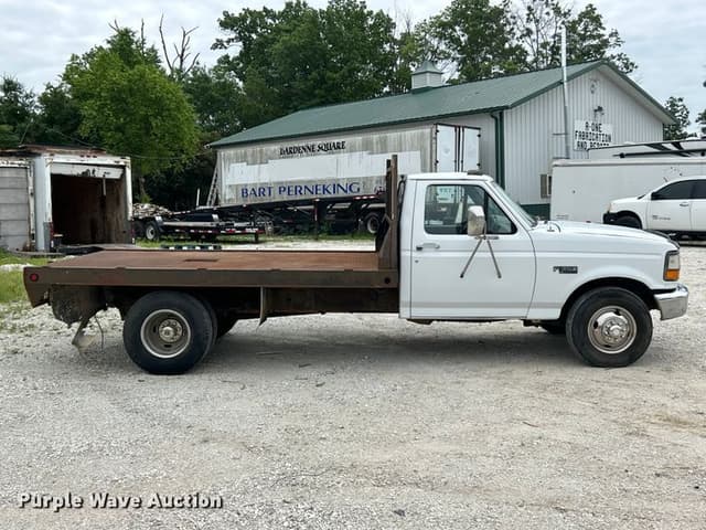 Image of Ford F-350 equipment image 3