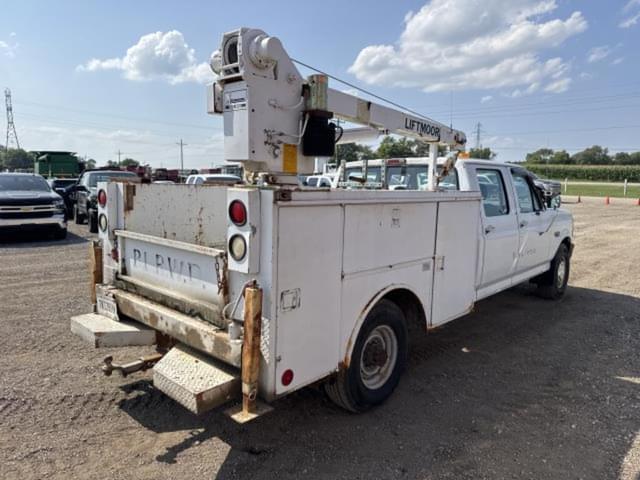 Image of Ford F-350 equipment image 4