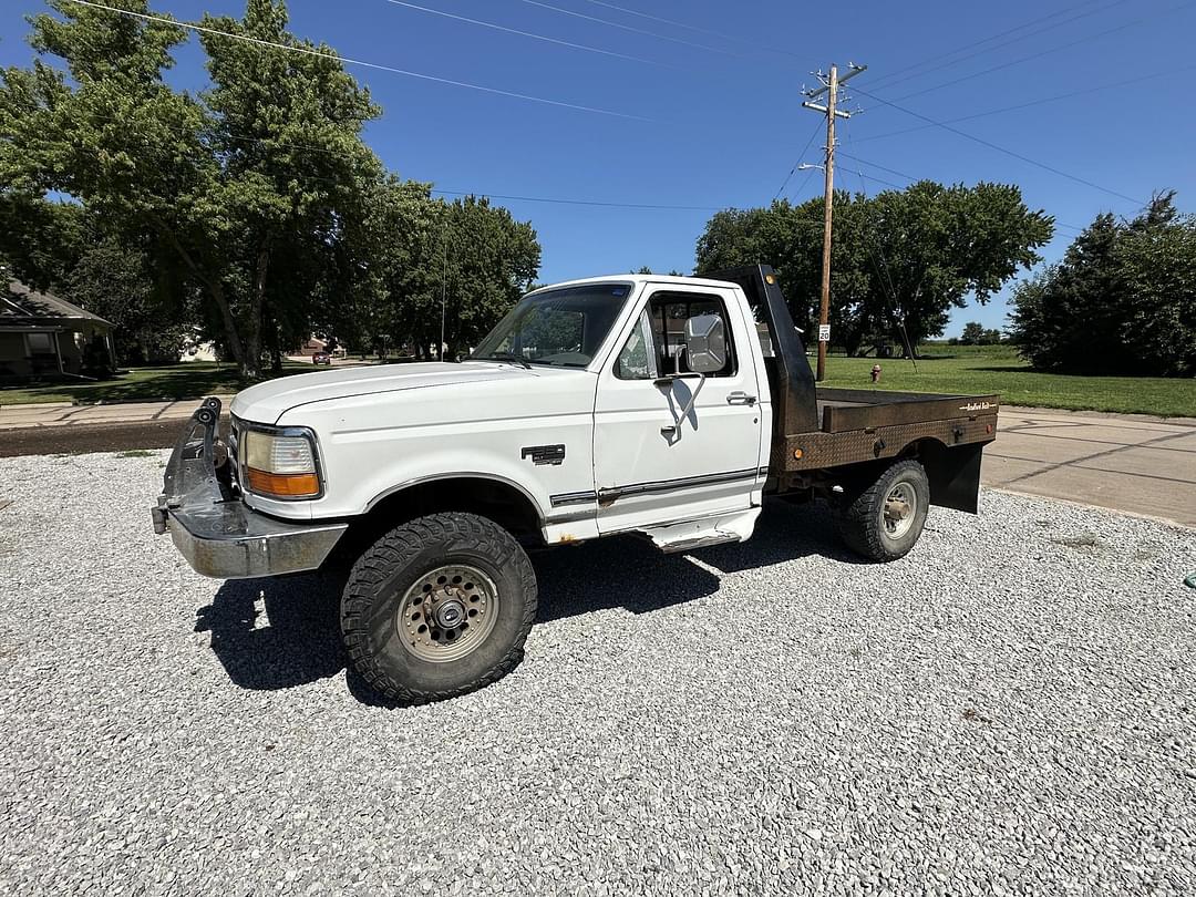 Image of Ford F-350 Primary image