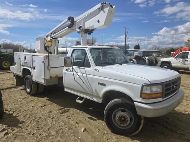 Image of Ford F-450 equipment image 2