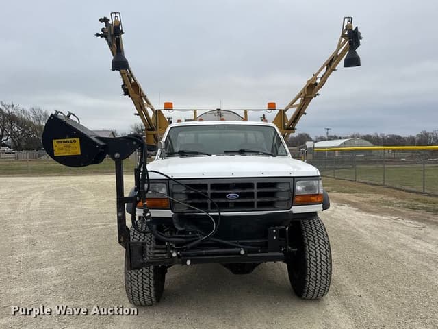Image of Ford F-450 equipment image 1