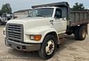 1995 Ford F700 Image