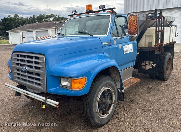 Image of Ford F700 Primary image
