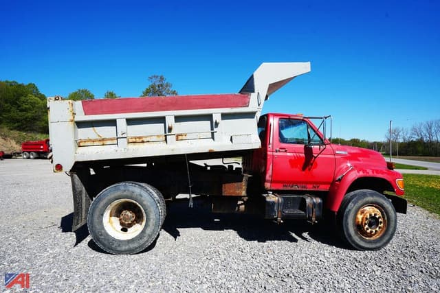 Image of Ford F80 equipment image 4