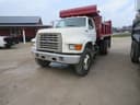 1995 Ford F-800 Image