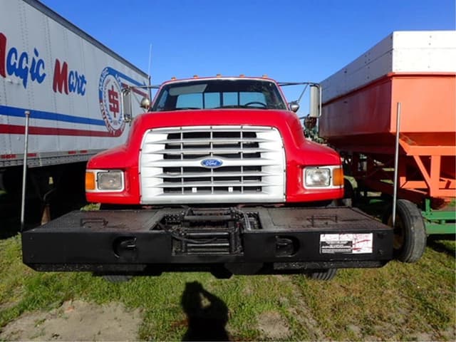 Image of Ford F-800 equipment image 3