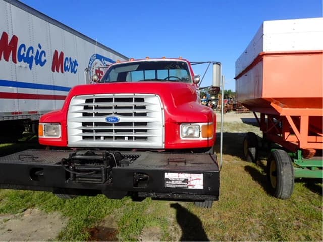 Image of Ford F-800 equipment image 2