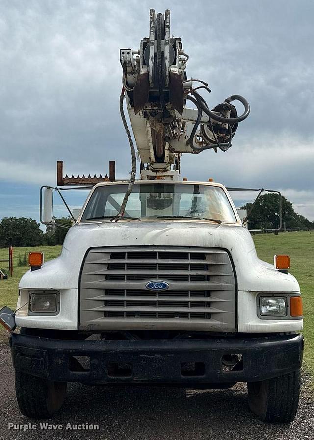 Image of Ford F-800 equipment image 1