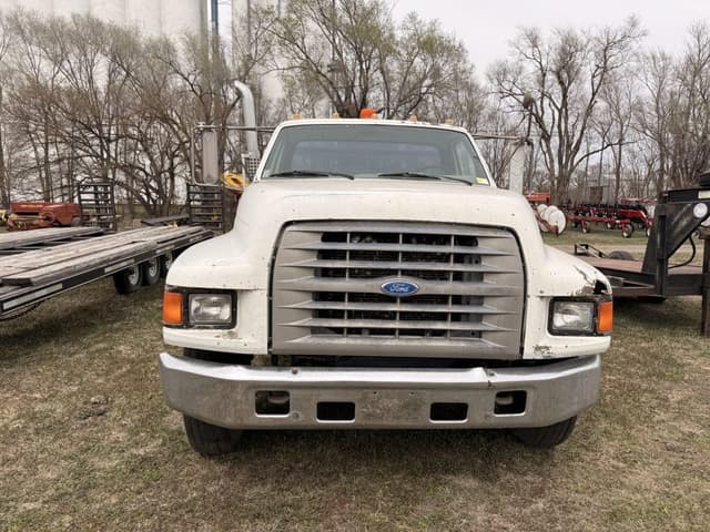 Image of Ford F-800 equipment image 1