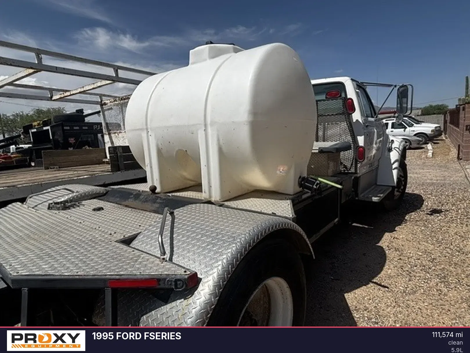 1995 Ford F-800 Equipment Image0